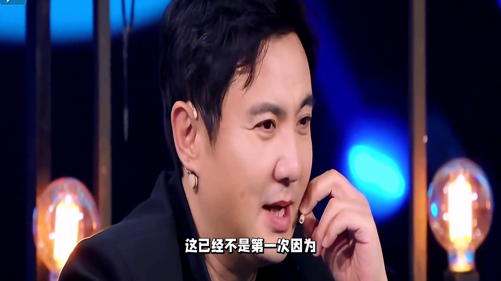 你的嘴角上扬，是我的骄傲