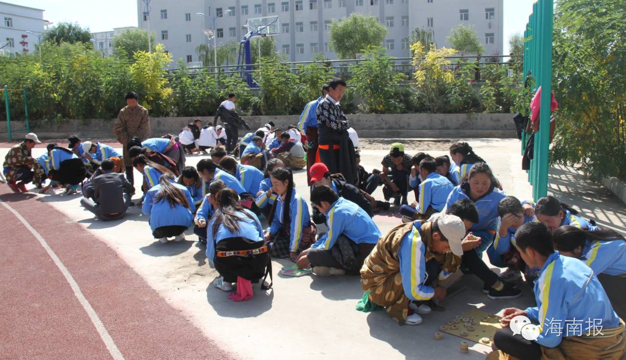 民族团结在校园看看海南州第二民族高级中学