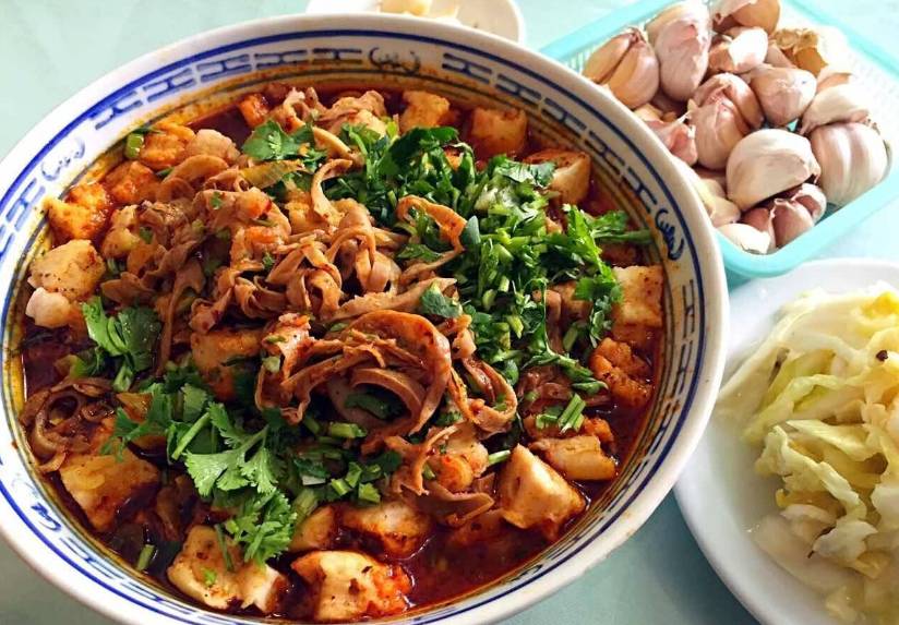 葫芦头,陕西西安传统特色小吃.源于北宋街市食品中的"煎白肠".