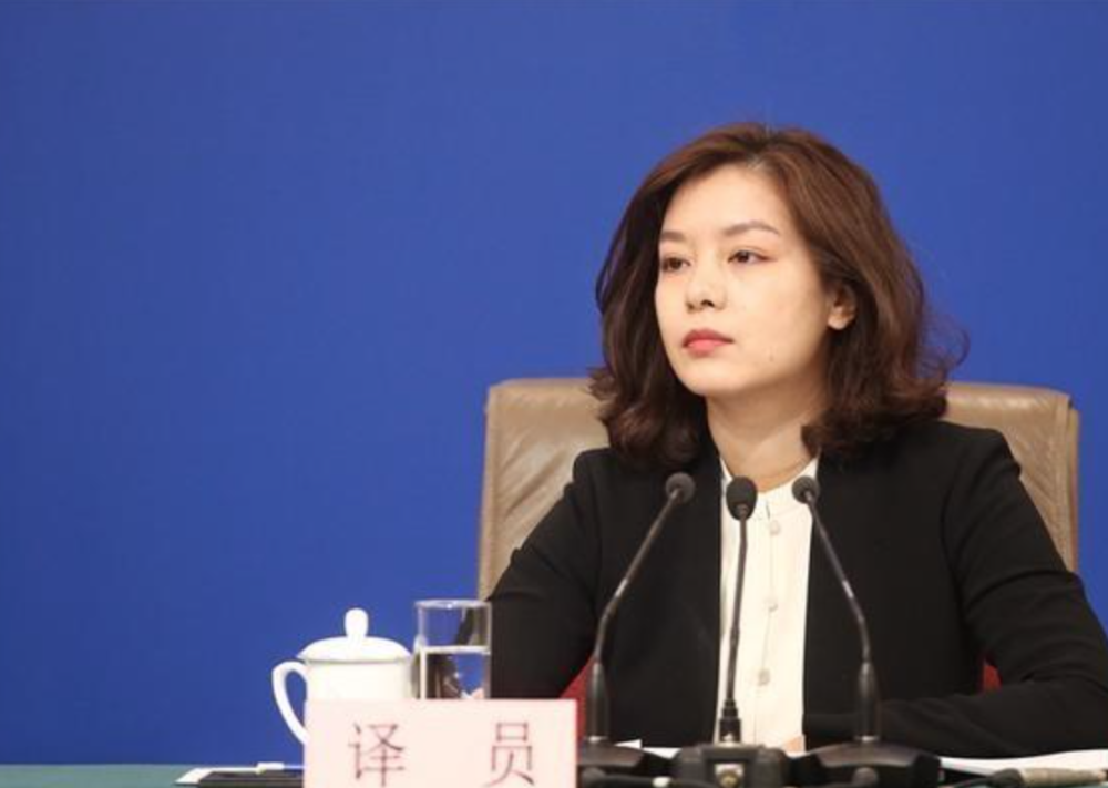 张京14分钟翻译震住全世界,深挖父母身份,果然不简单