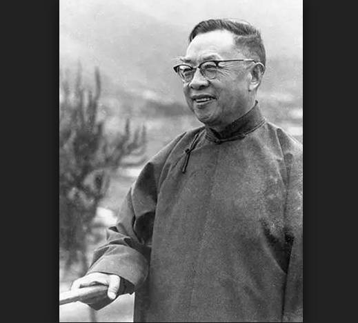 钱穆(1895年7月30日-1990年8月30日)