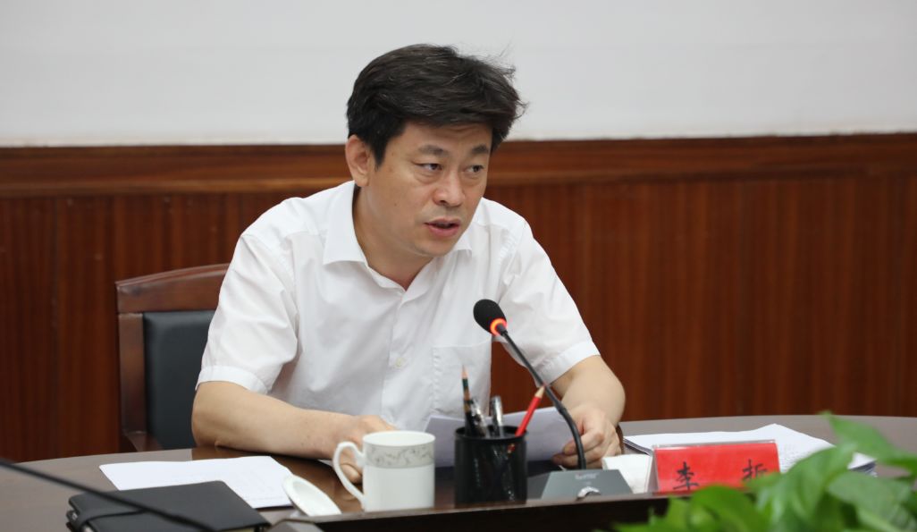 运城市盐湖区委书记李哲主持召开区委教育工作领导小组第一次会议
