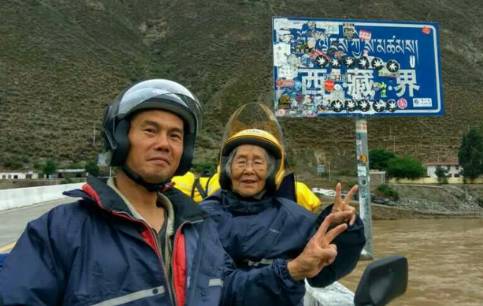 84岁老太太骑行5000公里去西藏，竟然还说扫兴！ - 22