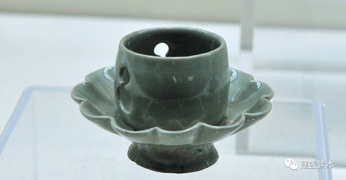 爱盏之人，岂能无茶托，闲聊建盏盏托