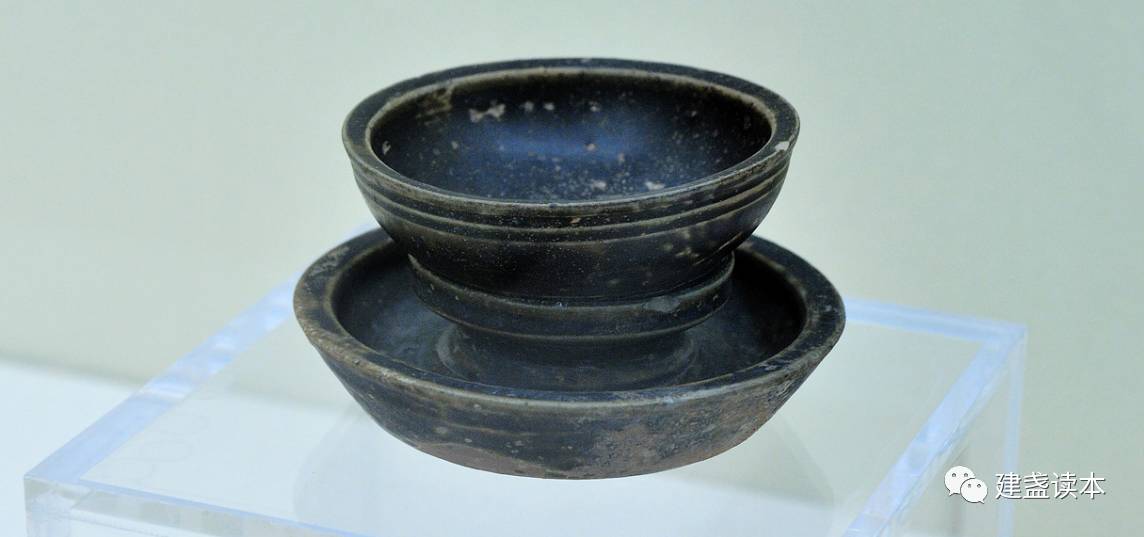 爱盏之人，岂能无茶托，闲聊建盏盏托