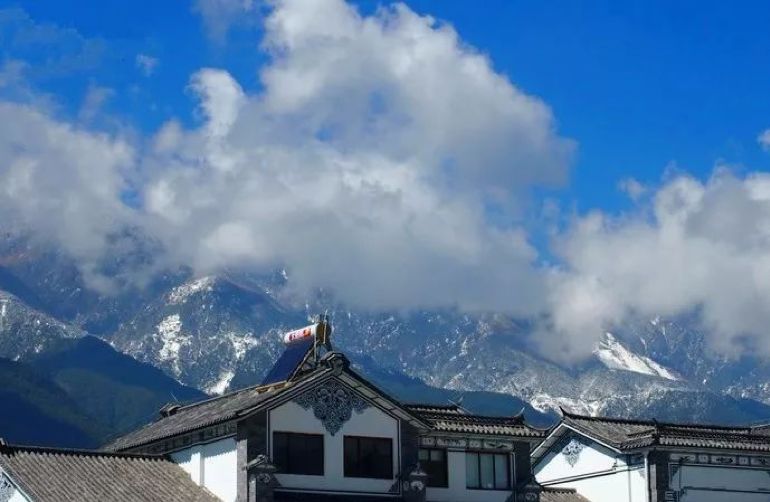 夏日的大理,除了有23°c的清风,金庸笔下的"风花雪月"