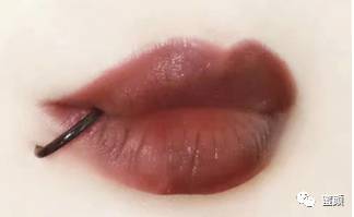 10只人氣超高的MAC口紅試色大全來了！-图片10