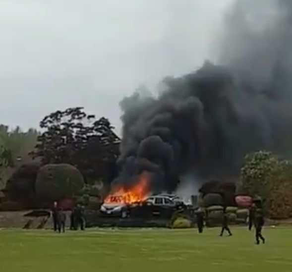 突发! 和平门边境起火爆炸 保时捷时速120撞飞丰田 司机当场毙命 路全封了!