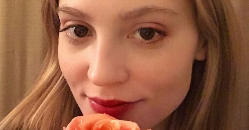 牛津校花的开挂人生: 狂砍男友不用坐牢 搭上富二代 搬进豪宅 一世无忧