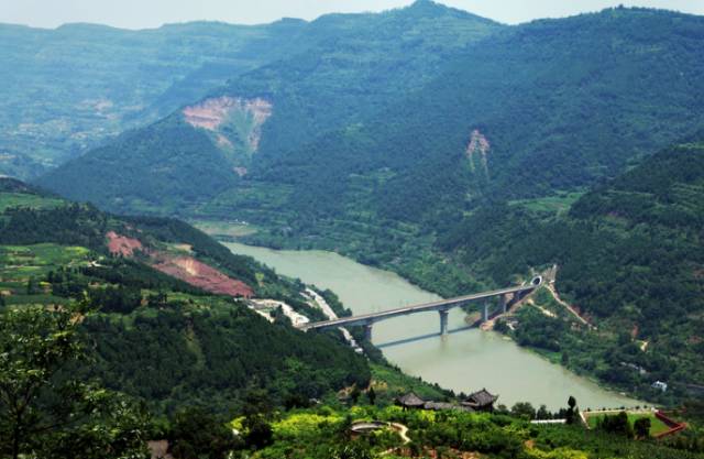 云顶山的传奇，不只是法师大有来头，还有三生三世的因果有道（一）