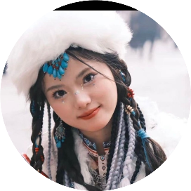 卓玛有双小皮靴