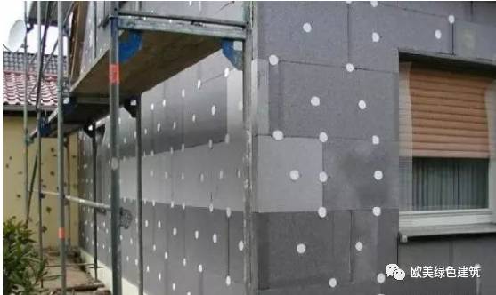 内保温、夹心保温和外保温三种外墙保温方式
