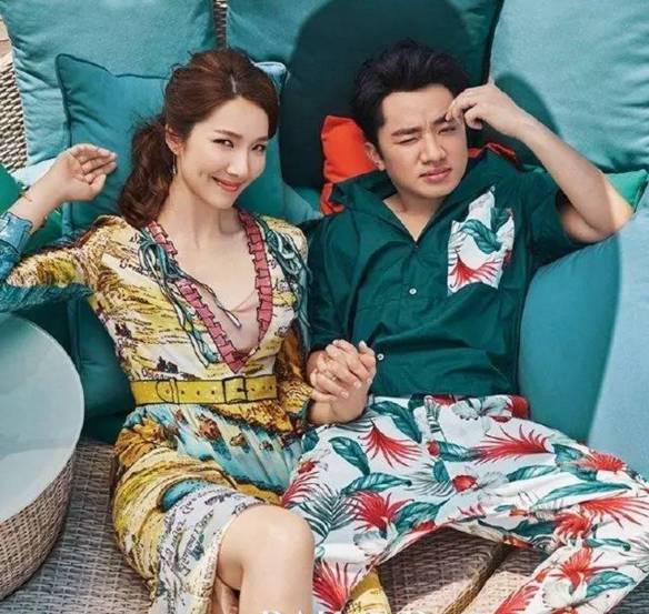 他们颜值不高,老婆却像仙女一样美!