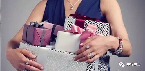 让客户主动转介绍的秘诀