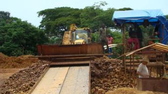 居然可以这样（砂金矿的开采方法视频）砂金矿常用的选矿方法有，(图5)