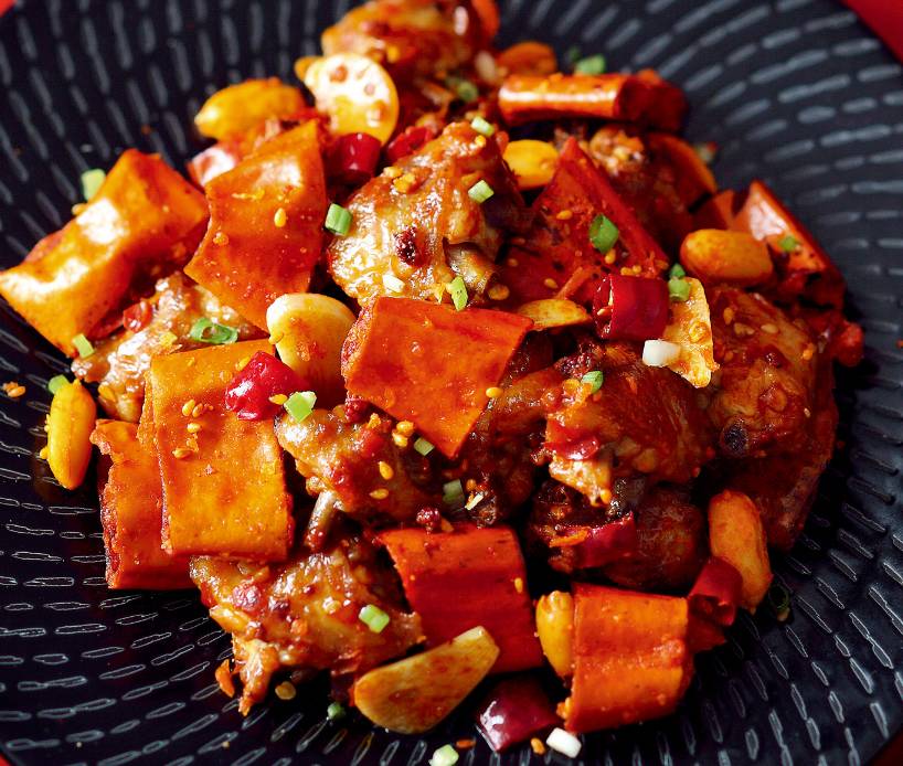 谢娜新造型,从结婚到怀孕竟都选择同一个发型!