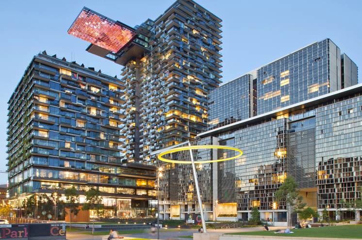 比如有着世界最佳高层建筑之称,位于市中心的central park.