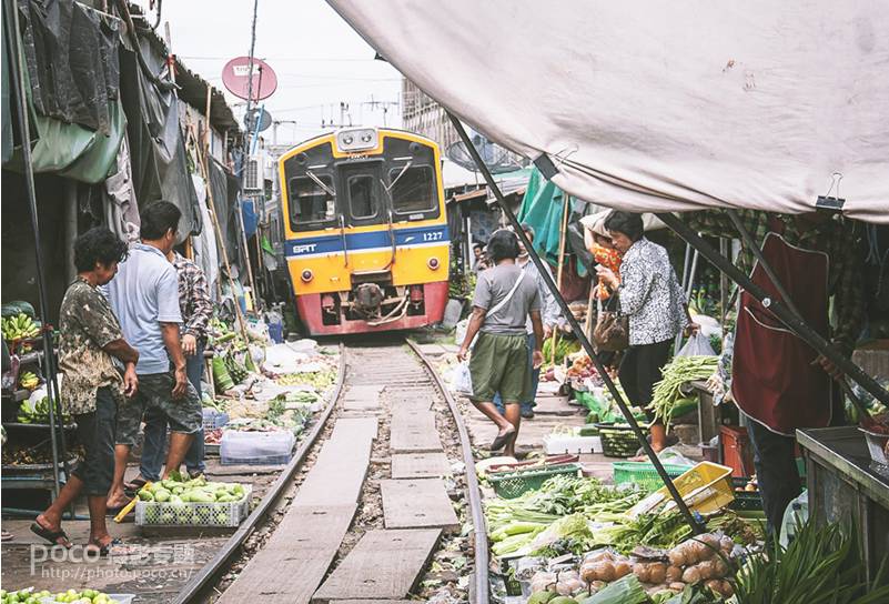 ps曲线在哪里_怎么用ps调照片_ps局部渐变曲线怎么调