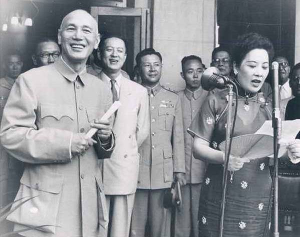【微揭秘】老照片 <wbr>只有蒋介石领导才能打赢这场艰苦的卫国战争(图)
