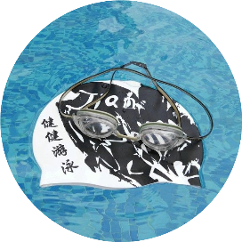 健健游泳