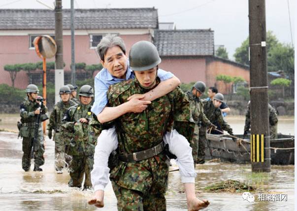 日本九州惨遭创纪录暴雨 多人失联滑坡频发