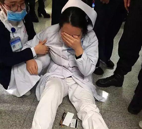 最痛心！当儿科医生都病倒了，中国人开始吞下医闹的苦果 - 8