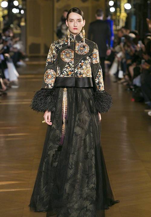 她在巴黎歌剧院办秀 告诉全世界啥是真正的中国风