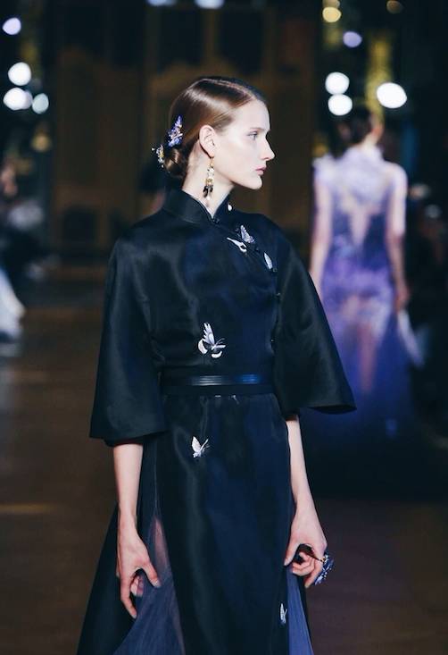 她在巴黎歌剧院办秀 告诉全世界啥是真正的中国风