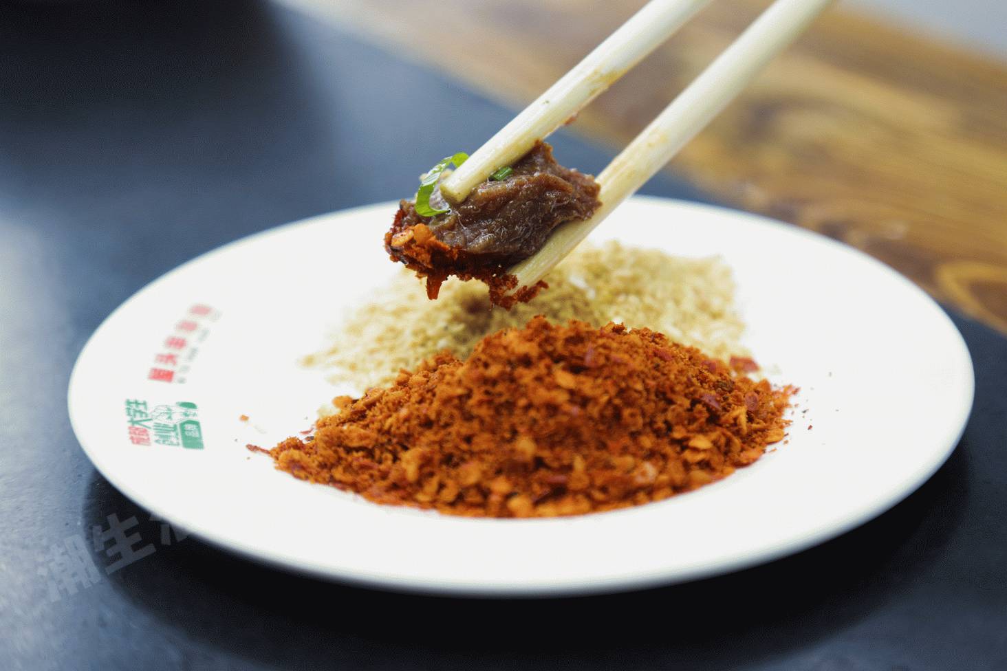 大学生创业卖串串，7年卖出10万斤后腿牛肉——屋头串串香 创业人物 第16张