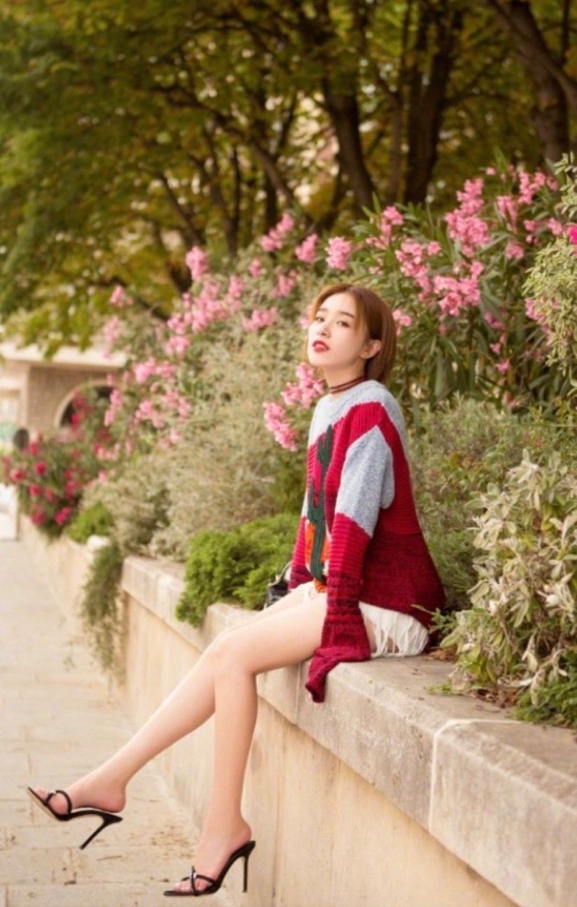 广西卫视《时尚中国》 周日至周四 22:20 联系电话:0771-2091006 公众微信号:时尚时尚最时尚 微博ID: @广西卫视时尚中国 (长按识别二维码就可以关注我们喽!)