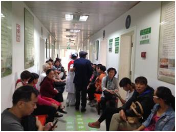 云南省中医医院为老年人和计划生育特殊家庭提供就医服务绿色通道