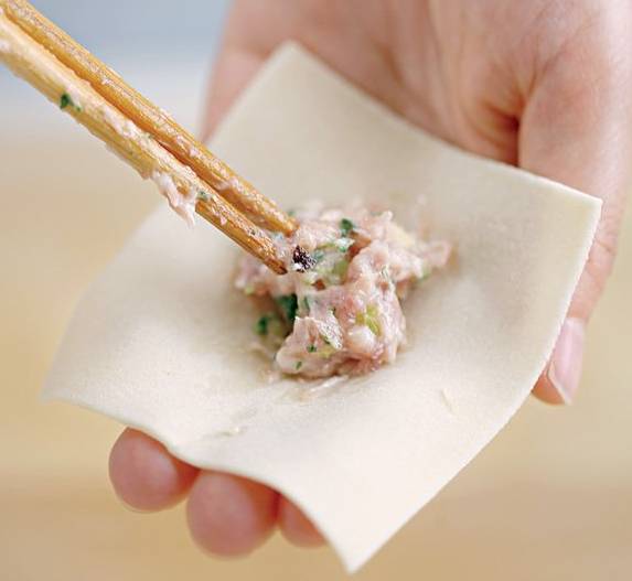 馄饨的包法