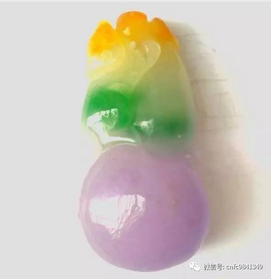 三十年前两百块买的,以为是染色的翡翠手镯,如今却值二十万!