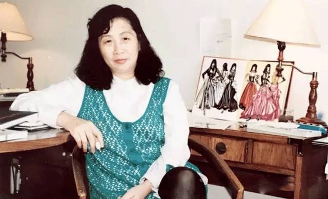 她为87版《红楼梦》设计了2000多套衣服,却因此与丈夫离婚,...