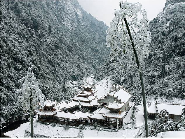 【风景资溪】躁动在冰雪上,疯狂了山谷.