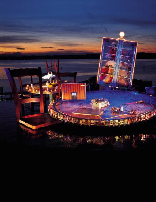 当装置艺术遇上水上歌剧 <wbr>整个世界都被惊艳了！