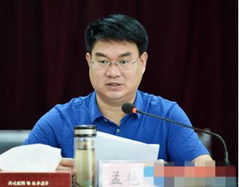 何飞任枣阳市委书记柴普军提名为樊城区人民政府区长龙小红任樊城区