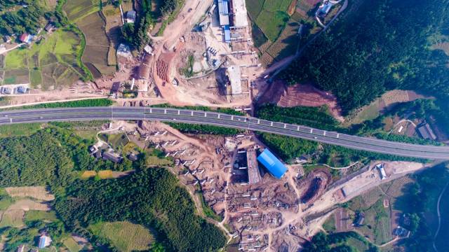 硬路肩和土路肩_路肩墙_路肩与培土路肩