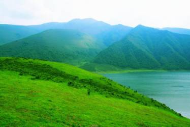 你是否怀念曾经湛蓝的天空,新鲜的空气,温暖的阳光,美丽的绿水青山?