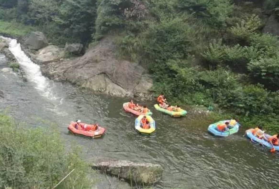 四明山北溪漂流地处有"天然氧吧","避暑胜地"之称的余姚四明山腹地