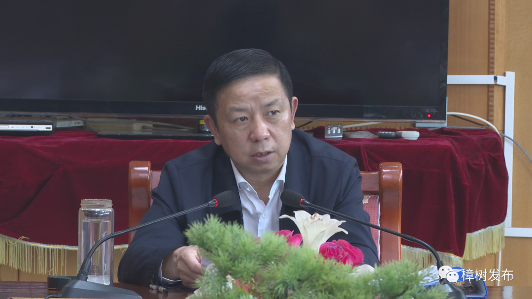 市委副书记,市长尹志来,市委副书记王方大,市人大常委会主任傅亚红,市