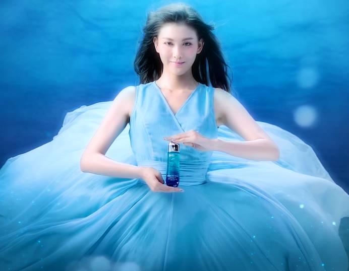 李彩桦拍摄花絮流出,颜值逆天女神范