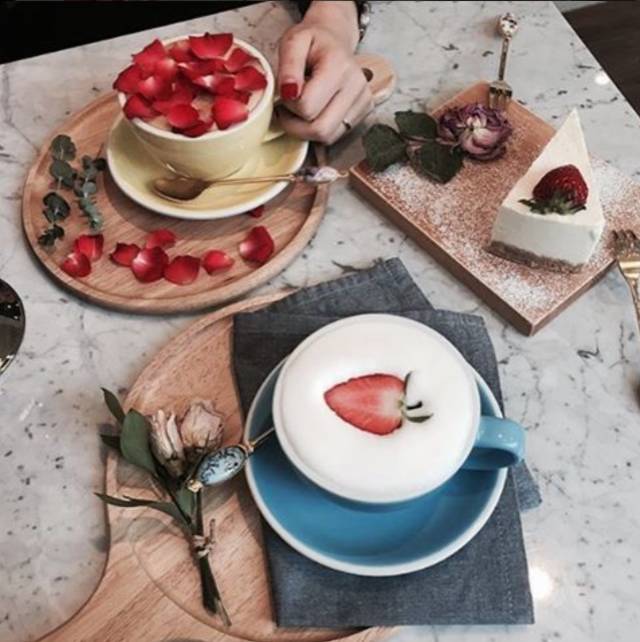 打着喝咖啡的旗号，去韩国做个水当当的美人儿！