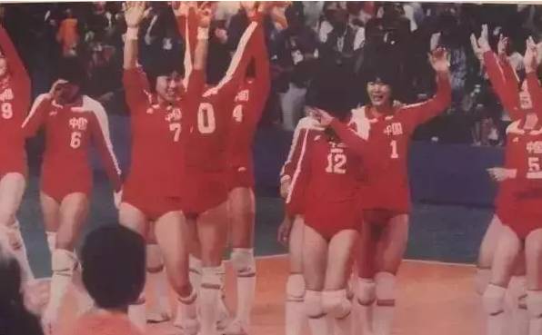 回力warrior和回力区别_回力鞋后面logo是怎么_回力logo