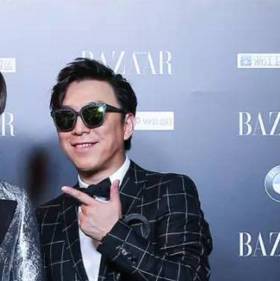 昨晚,“坏叔叔”黄渤以300万的价格拍得#通灵珠宝#5克拉