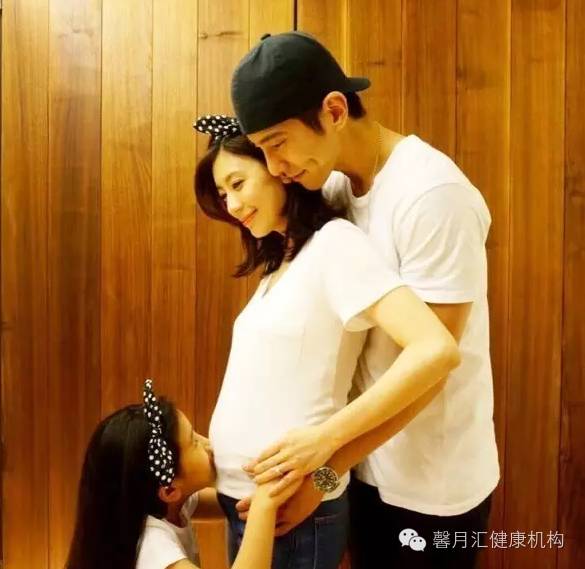 42岁的贾静雯宣布怀上了第三胎!高龄女性怀孕需要注意什么?-怀孕期