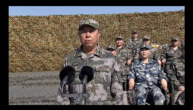 日本网友第一次看中国建军节阅兵直播 啥反应？