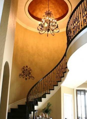 兰州博艺鑫金属装饰有限公司（Tel：13893419914）是一家专业从事兰州铁艺大门、兰州铁艺围栏、兰州铁艺护栏、楼梯扶手、阳台护栏、百叶、各种防护网,不锈钢玻璃门、玻璃雨棚等铁艺、不锈钢系列产品的研发，生产及销售为一体的大型企业。