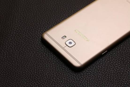 「 三星 蓋樂世 C7 Pro 上手體驗｜TheTime出品」