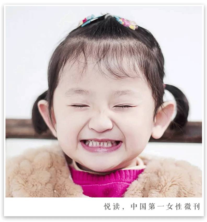 小悦的话 笑脸征集活动发出后,后台收到上万条留言,小悦认真看了每一个故事和每一张照片,被你们打动到不行。本来是准备赠送15人,临时决定增加8组照片,谢谢每一位认真参与的你,让我们一起期待下一次。 请上墙的宝宝们在3月9号24:00前把姓名、联系方式以及收件地址发送到后台,马上就能把小悦抱回家啦~